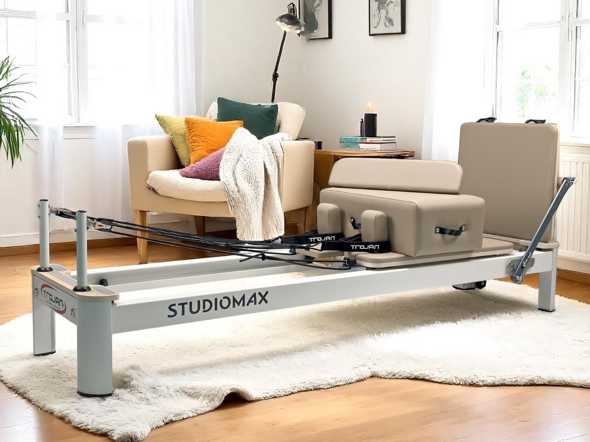 Trojan Beije Studio MAX Aluminium Reformer Inc Box & Jump Board